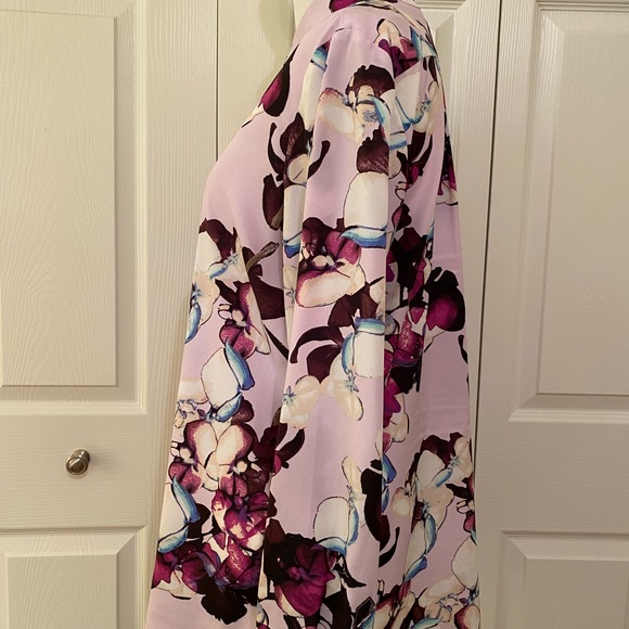Banana Republic purple floral blouse size M - Picture 3 of 6